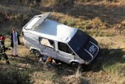 Manisa 3. sayfa haberleri | Manisa'da ticari araç şarampole yuvarlandı: 1 yaralı