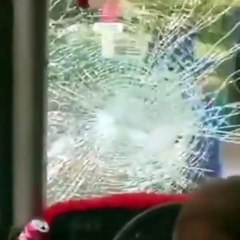 Bilecikspor Spor Kulübü maçı taraftarlarını taşıyan otobüse silahlı saldırı düzenlendi.