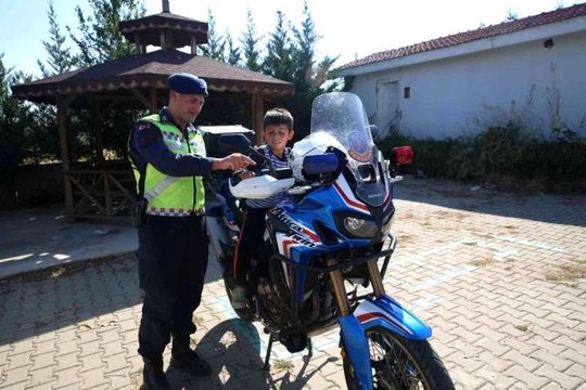 Son dakika haber: Jandarma trafik timleri öğrencilere trafik eğitimi verildi