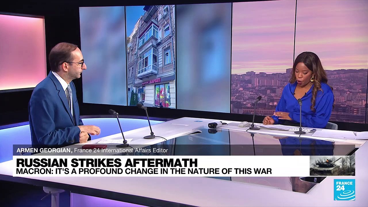 Belarus' Lukashenko warns Ukraine, forms joint military group with Russia