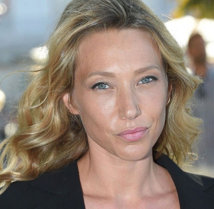 Héritage de Johnny Hallyday : Laura Smet « très émue » par la décision du tribunal