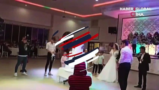 Öyle bir şaka yaptı ki gelin ve damadın aklı gitti