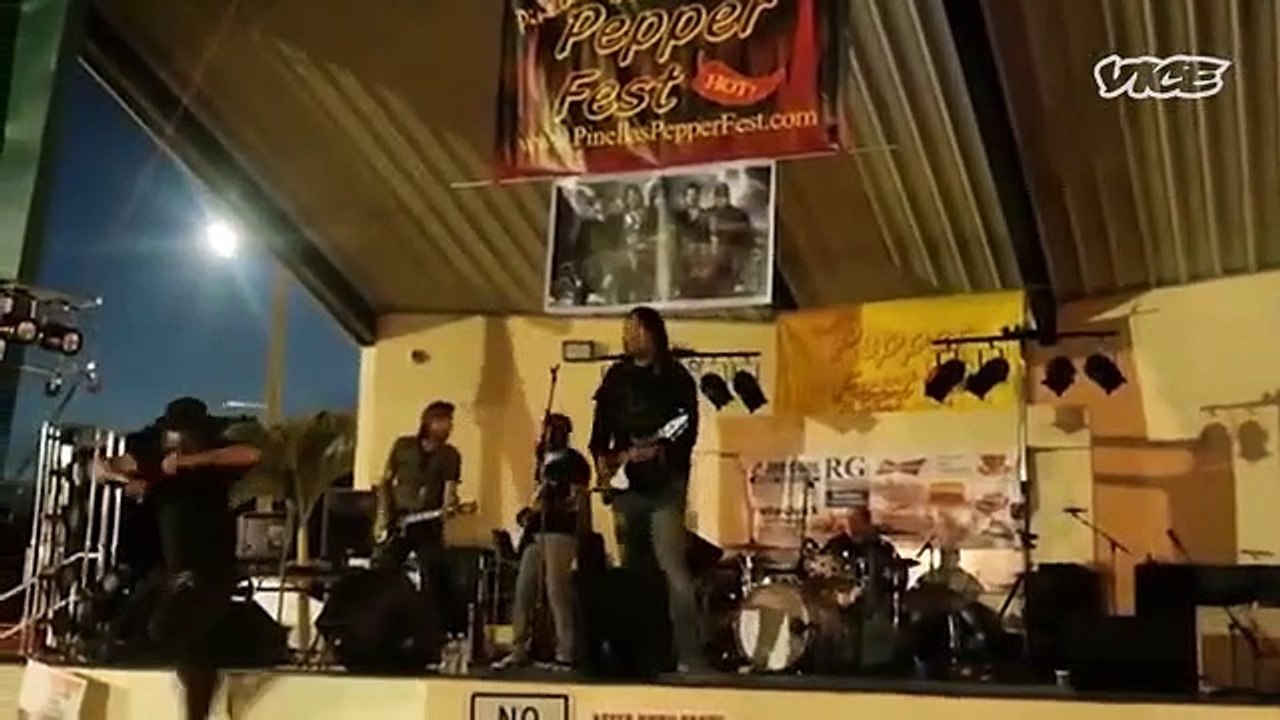 QAnon - The Search for Q - Se1 - Ep01 - What is Q HD Watch HD Deutsch