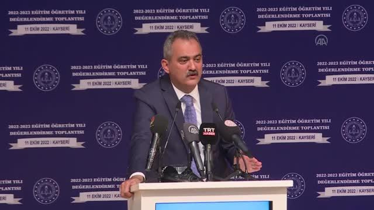 Bakan Özer: "Bugün itibariyle 857 bin çırak kalfanın olduğu bir mesleki eğitim sistemimiz oldu"