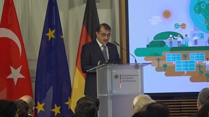 Bakan Dönmez: "Türkiye'nin enerji dönüşümünde hidrojenin de önemli payının olacağını düşünüyoruz"