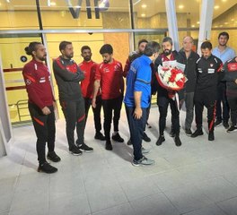 Скачать видео: Ankara spor: Dünya şampiyonu Ampute Futbol Milli Takımı, Ankara'ya geldi