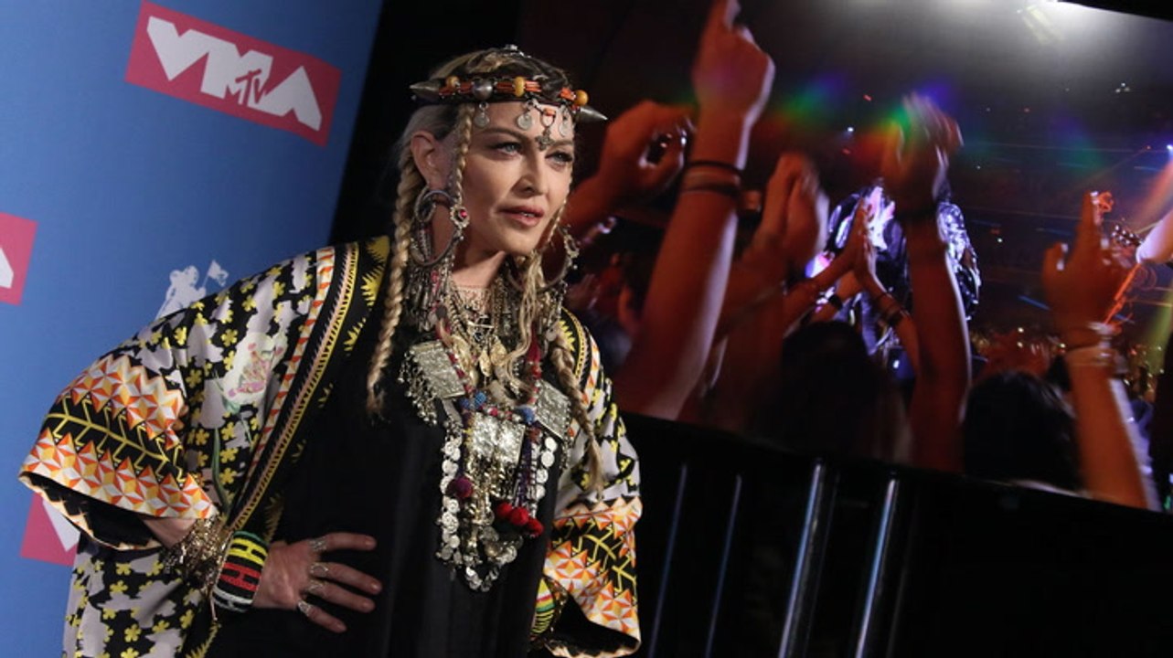 Madonna verwirrt mit Coming-out: Ist sie tatsächlich lesbisch?