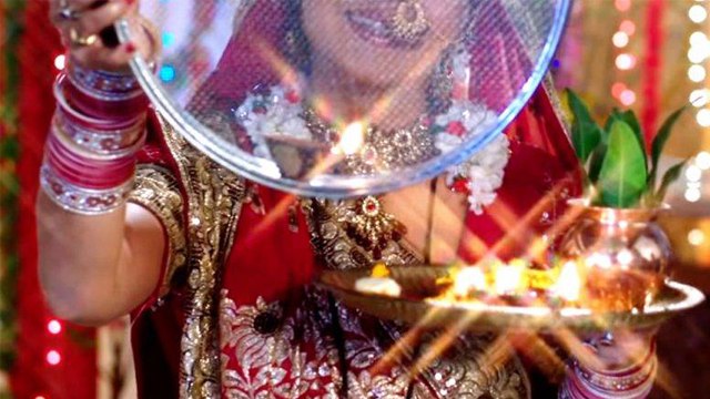 Karwa Chauth 2022 : करवा चौथ व्रत विधि । करवा चौथ का व्रत कैसे करते है । Boldsky *Religious