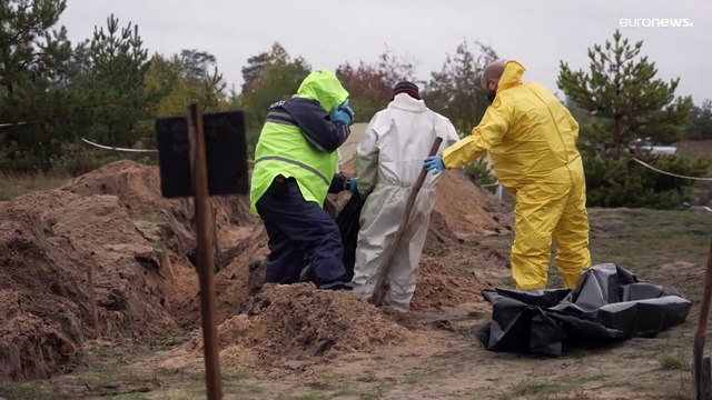 Los forenses recogen pruebas sobre los presuntos crímenes de guerra cometidos por el Ejército ruso