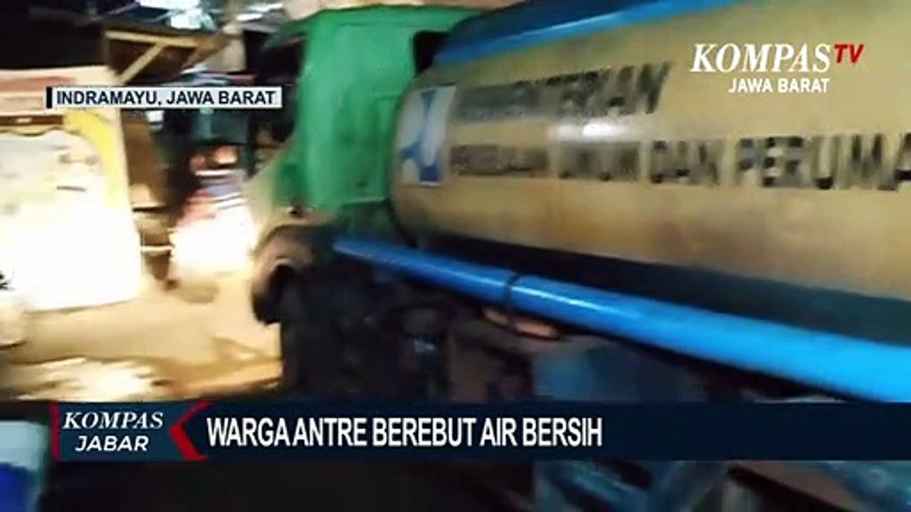 Pipa PDAM Kab. Indramayu Rusak, Warga Antre Berebut Air Bersih