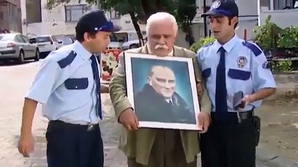 Mizah ve hiciv ustası Levent Kırca vefatının 7. yılında anılıyor