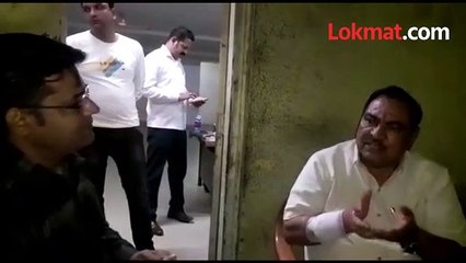 RTO चेकपोस्टवर खडसेंचा ठिय्या