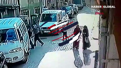 Çarşaf giyen hırsızlar 130 adet gram altın ile 900 dolar çaldı