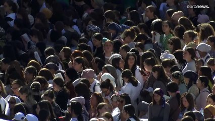 شاهد: مصلون يهود يحييون شعائر عيد العرش في القدس