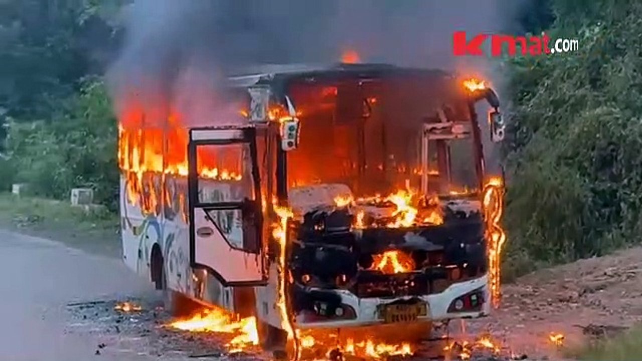 बर्निंग बस जळून खाक