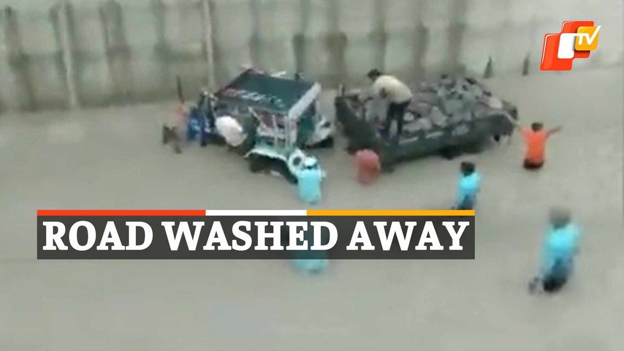 Heavy rainfall washes away road in Koppal district of Karnataka
