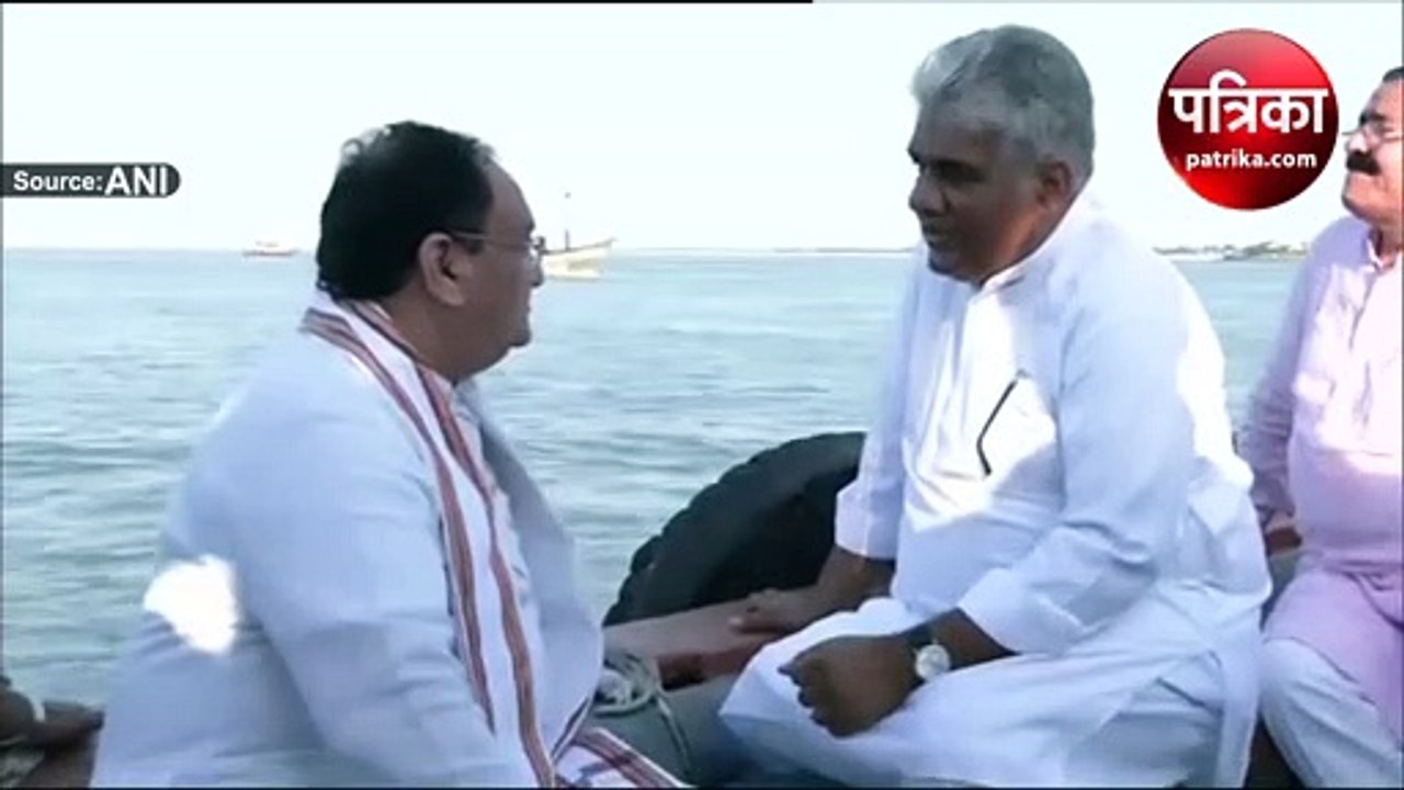 VIDEO: गुजरात गौरव यात्रा शुरू करने के बाद द्वारका में बोटिंग का मजा लेते दिखे BJP अध्यक्ष जेपी नड्डा