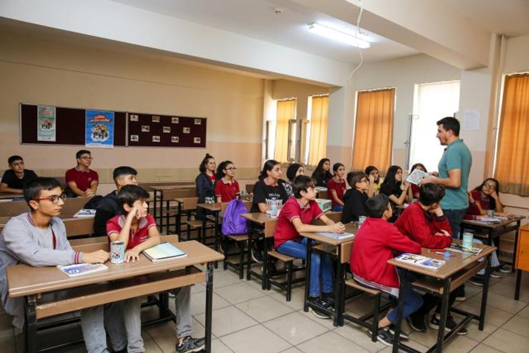 İHH'nın "İyilikte Yarışan Sınıflar" projesi bu...