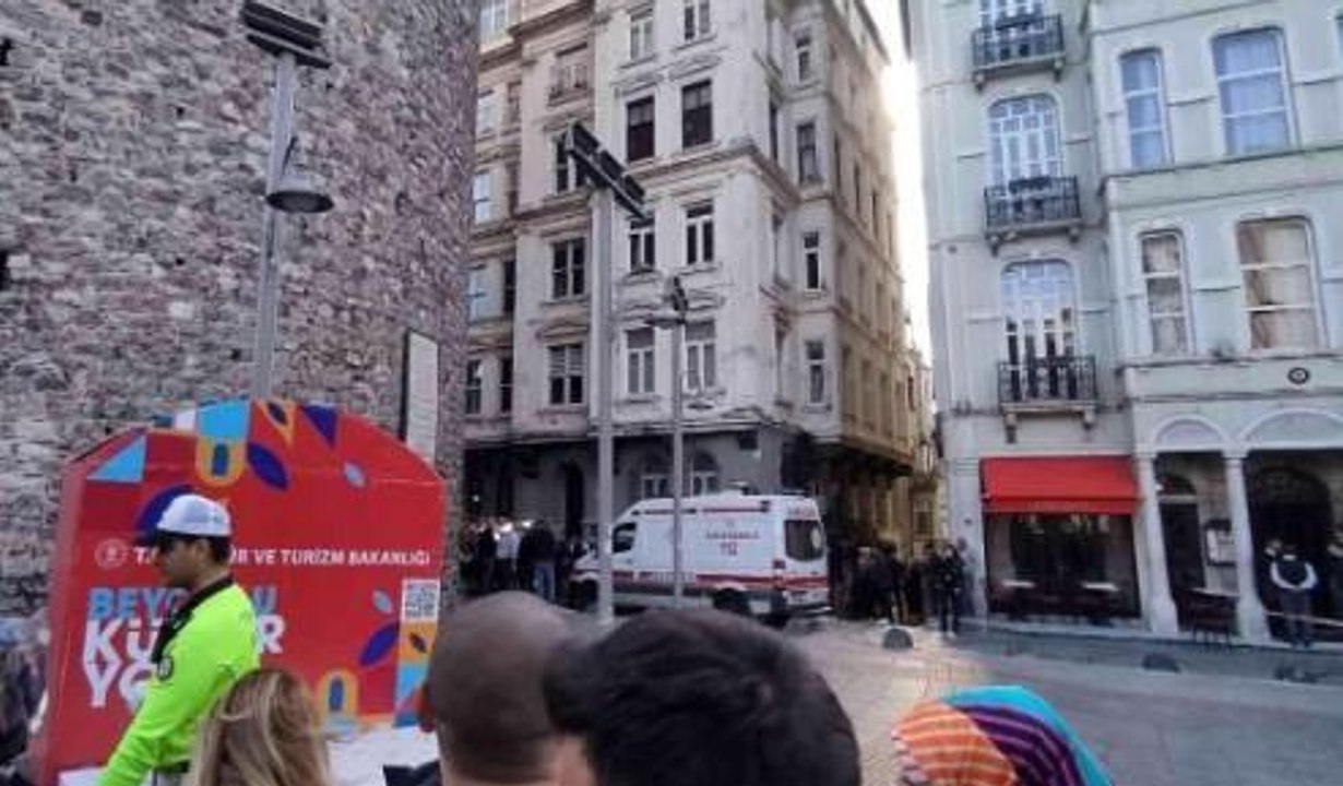 Galata Kulesi'nde intihar olayı! (VİDEO) Galata Kulesi'nde intihar eden kim? Neden intihar etti?