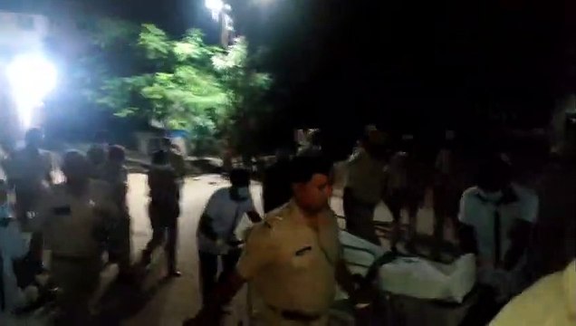 केरोसीन उड़ेलकर खुद को आग लगाने वाले पुजारी ने दम तोड़ा