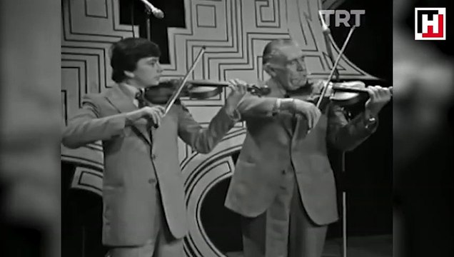 Hulusi Kentmen ve torunundan keman resitali!