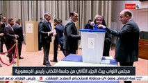 Parlamento do Iraque desafia bombardeios e elege novo presidente