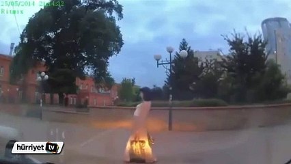 Sarhoş Rus kadının düşme görüntüleri rekor kırdı