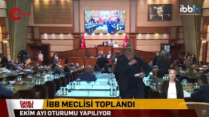 Meclisi karıştıran pankart: AKP'li üyeler 'İnternetçi Abi'nin üstüne yürüdü