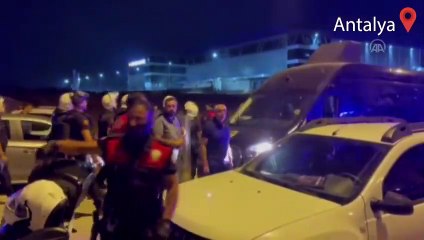 Antalya'da aracında av tüfeğiyle vurulan kişi yaşamını yitirdi