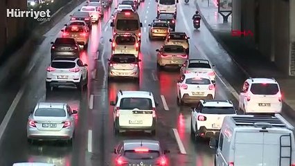 İstanbul'da haftanın ilk iş günü trafik yoğunluğu yaşandı