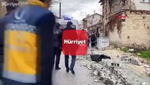 Talihsiz küçük kız yıkılan bahçe duvarının altında can verdi