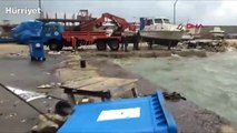 Kuvvetli rüzgar Doğu Akdeniz'i etkisi altına aldı  balıkçı tekneleri hasar gördü