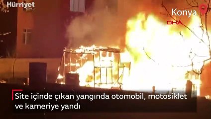 Konya'da site içinde çıkan yangında otomobil, motosiklet ve kameriye yandı