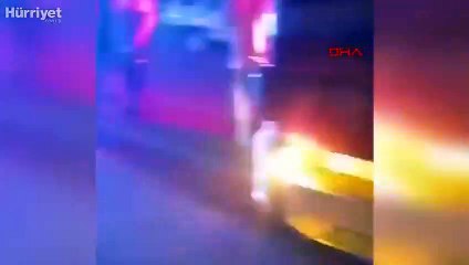 Otomobil bahçeye uçtu, sevgilisini bırakıp kaçtı