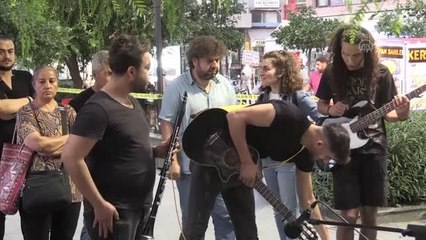 Müzisyenlerden meslektaşlarına yönelik saldırılara tepki