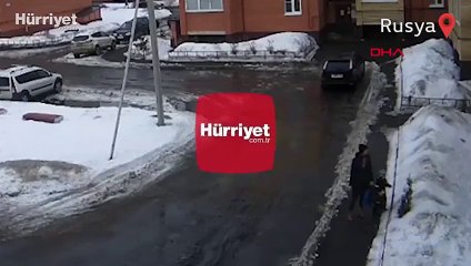 Rusya'da annenin hayat kurtaran refleksi kamerada