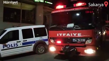 İlginç anlar! Polisi görenler kendilerini iş yerine kilitledi