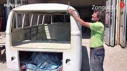 Almanya'dan getirilen hurda minibüs Kadir ustanın elinde yenilendi