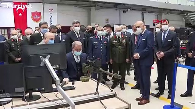 Bakan Hulusi Akar, Havelsan'da incelemelerde bulundu