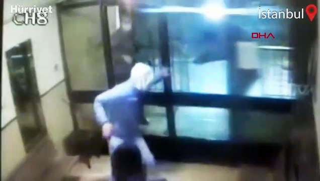 16 evi soydular... Binadan çıkarken polise böyle yakalandılar