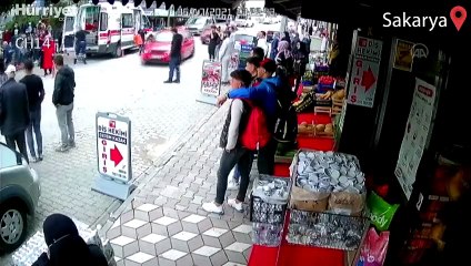 At arabasının yaşlı adama çarpma anı kamerada