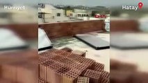 Hatay'ı fırtına vurdu! Çatılar uçtu, araçlar hasar gördü