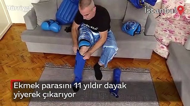 Ekmek parasını 11 yıldır dayak yiyerek çıkarıyor