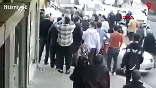 Kartal'da polisten kaçan şüphelilerin bulunduğu otomobil iş yerine çarptı