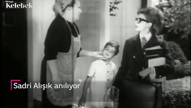 'İnsan kalbinin ortasına batana özlem demese bıçak der'