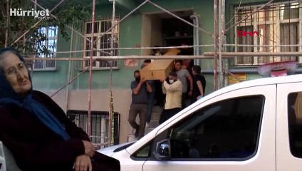 Bayrampaşa'da annesini bıçaklayarak öldüren oğul polise teslim oldu