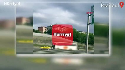 TEM Otoyolu'nda geri giden yolcu otobüsü böyle görüntülendi