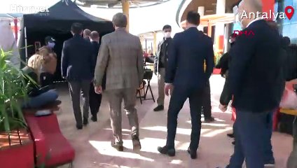 Kültür ve Turizm Bakanı Mehmet Nuri Ersoy, 'Five Eyes' film setine sürpriz ziyaret etti