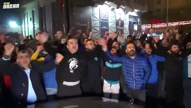 Adana Demirspor taraftarından başkan Murat Sancak'a destek