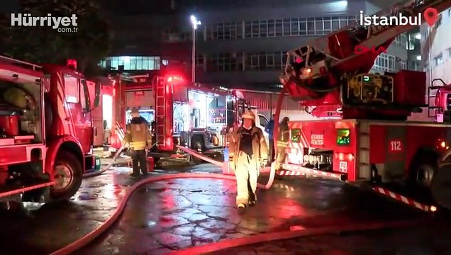 Eyüpsultan'da 4 katlı binanın çatı katında yangın